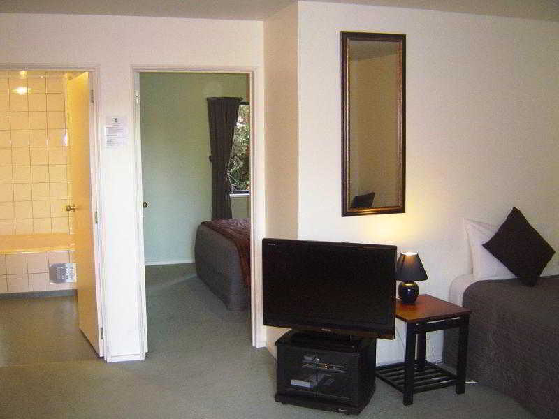Sherborne Motor Lodge Christchurch Zewnętrze zdjęcie