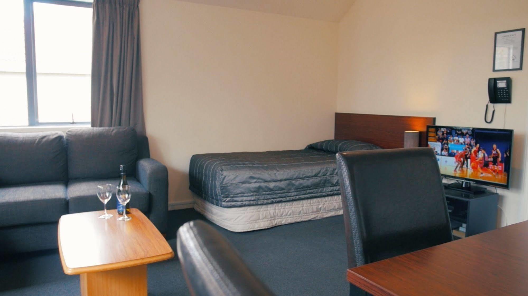 Sherborne Motor Lodge Christchurch Zewnętrze zdjęcie